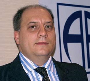 Dr. Carlos Amezcua